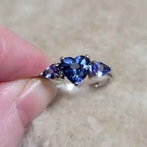 Tanzanite side stones sterling silver size 6ish